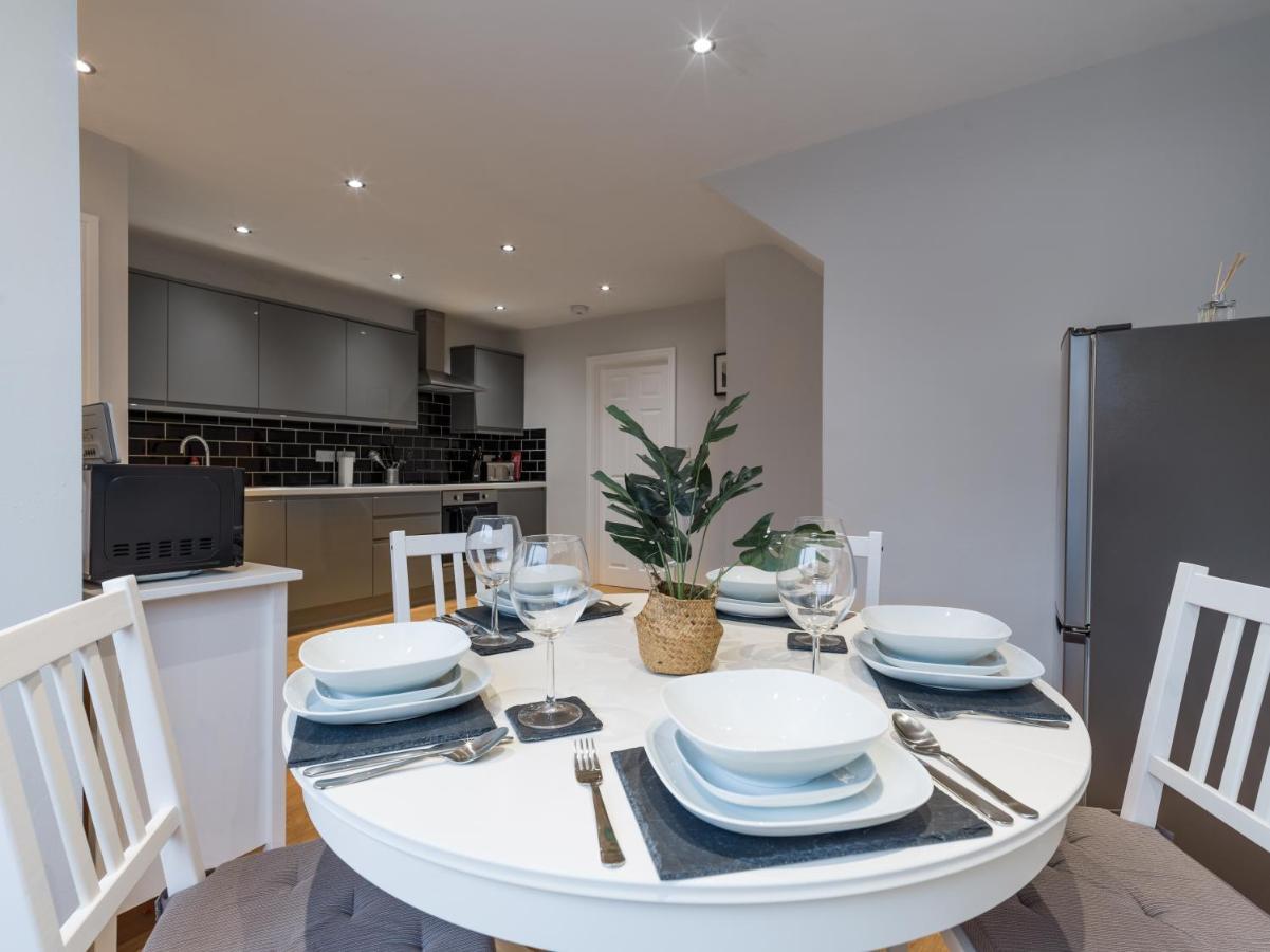 Villa Charming 3-Bed House In Newcastle Upon Tyne Exterior foto